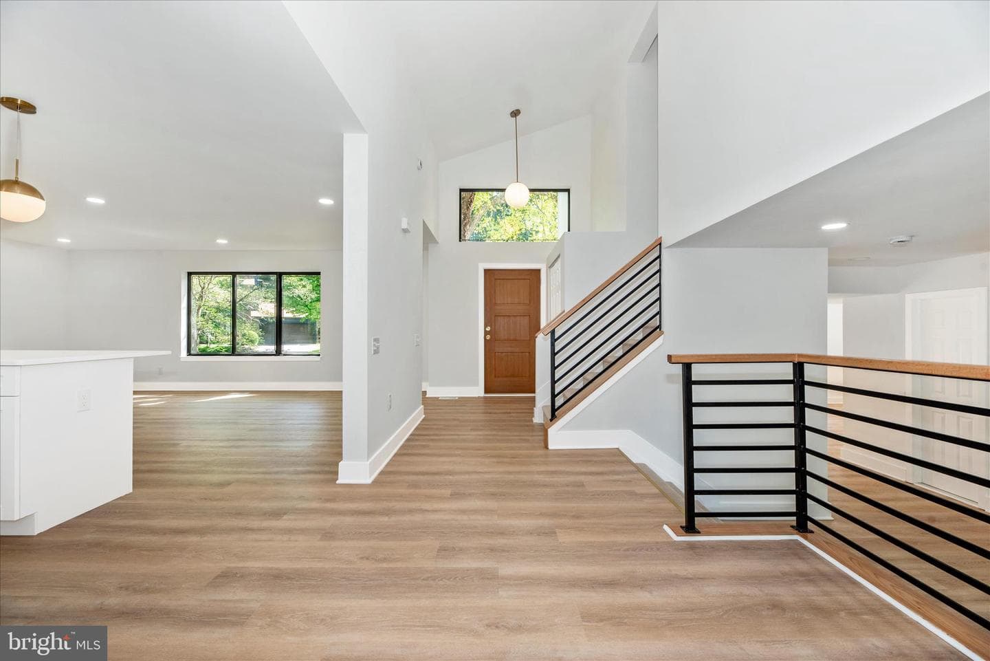 3747 Greenway Lane photo 8