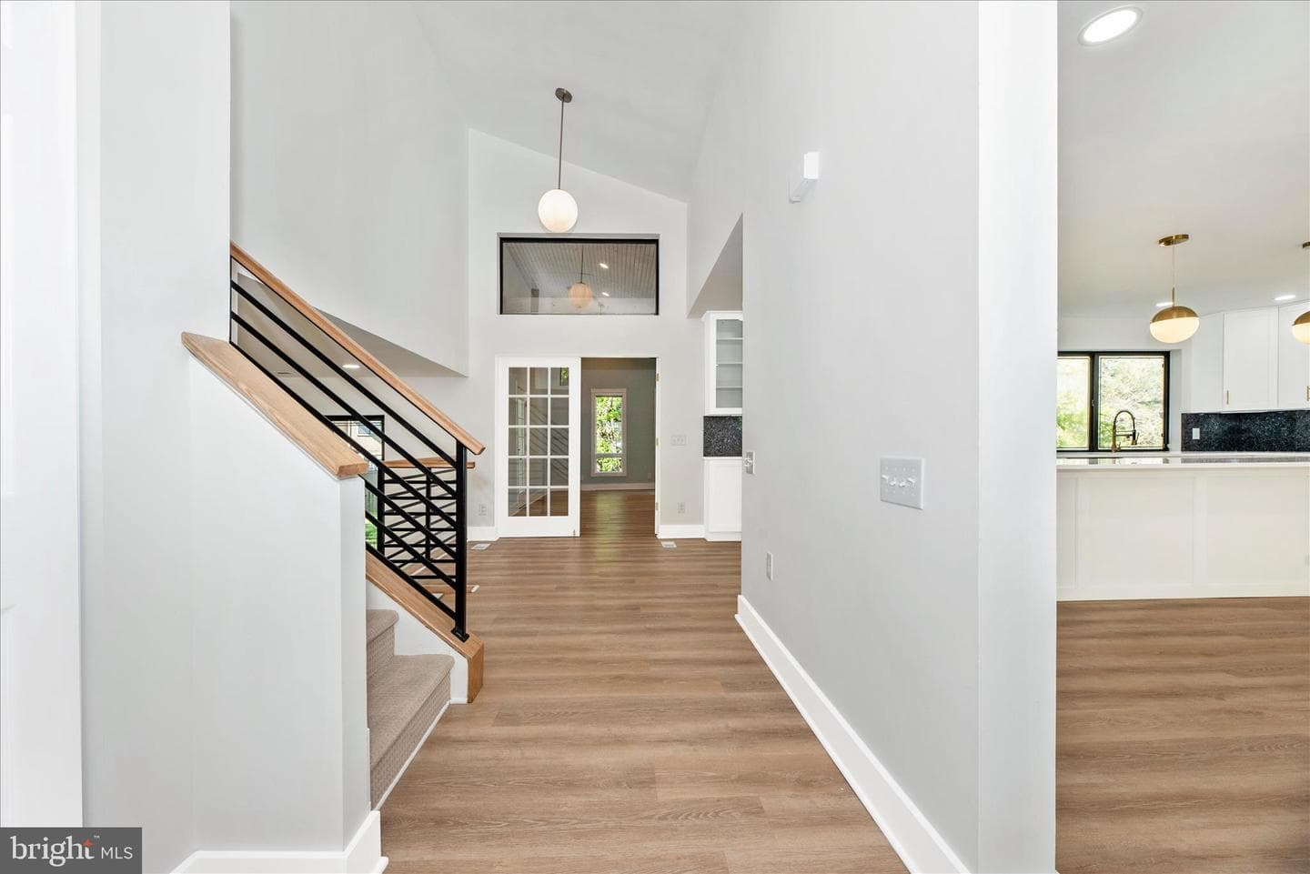 3747 Greenway Lane photo 9