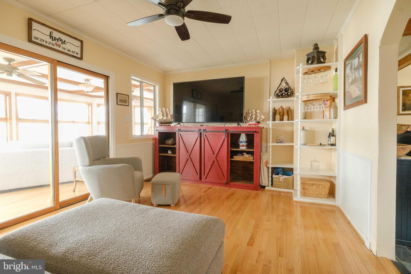 6029 Loreley Beach Road photo 25
