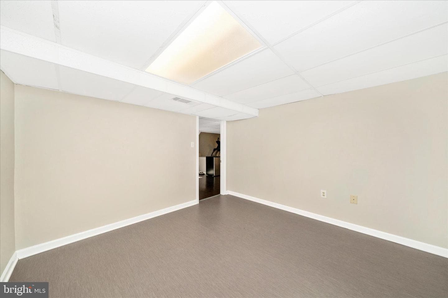 305 Glyndon Drive photo 32