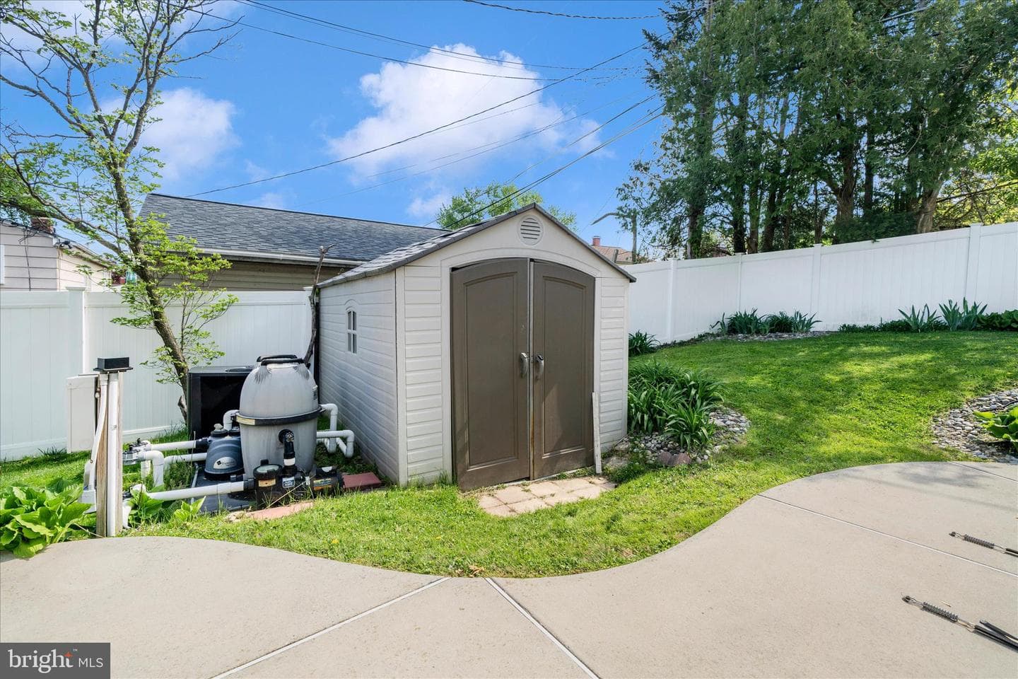 305 Glyndon Drive photo 46