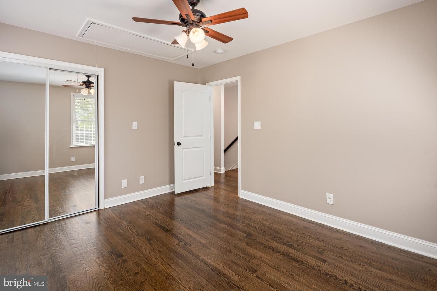902 Kingston Road photo 24