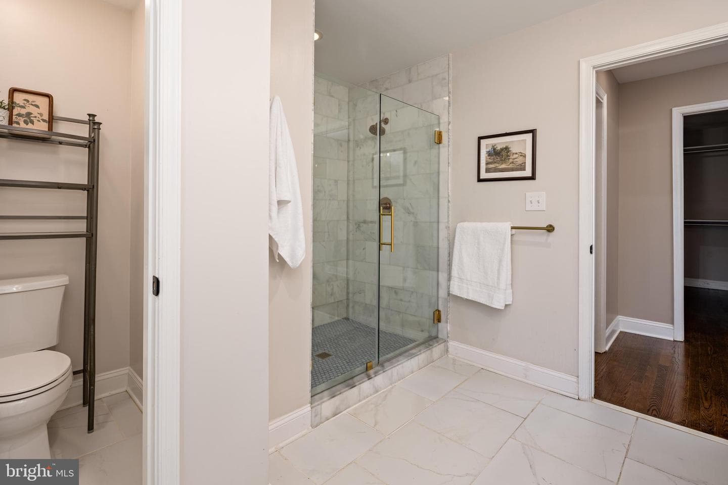 902 Kingston Road photo 33