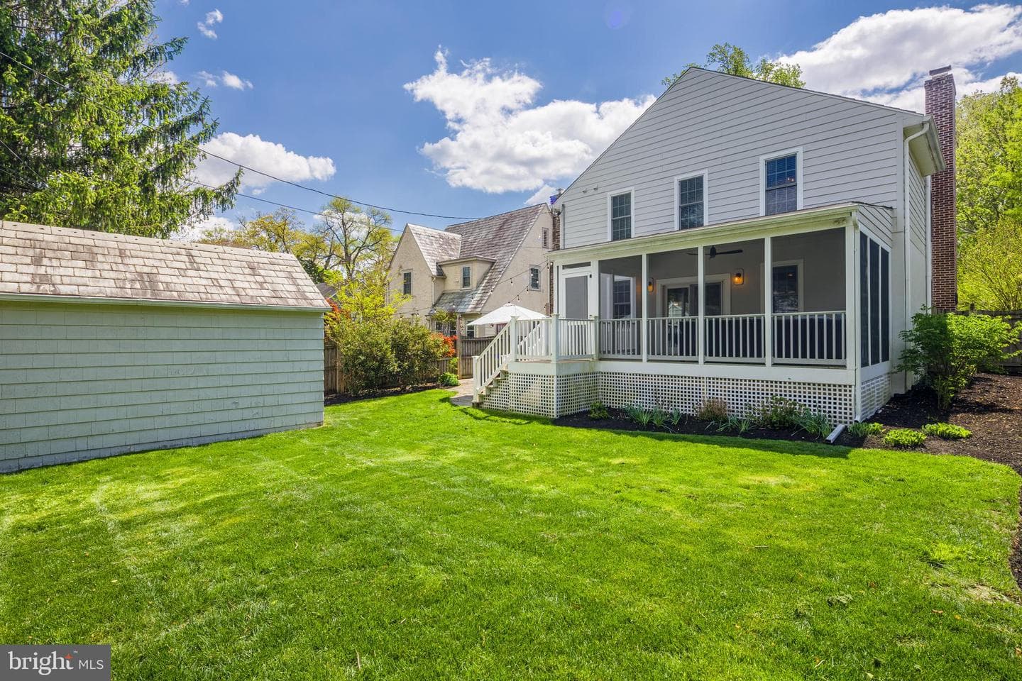 902 Kingston Road photo 40