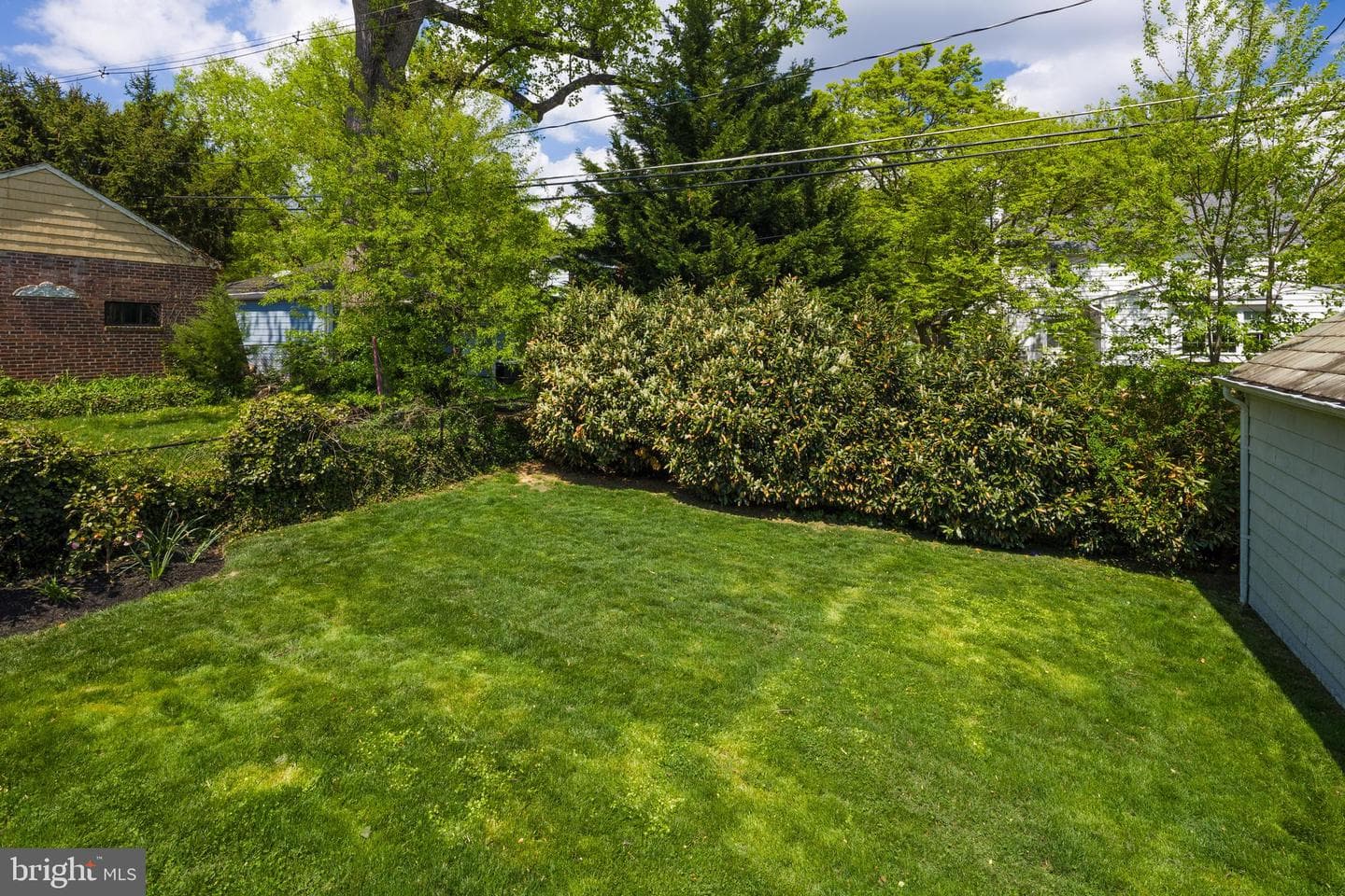 902 Kingston Road photo 45