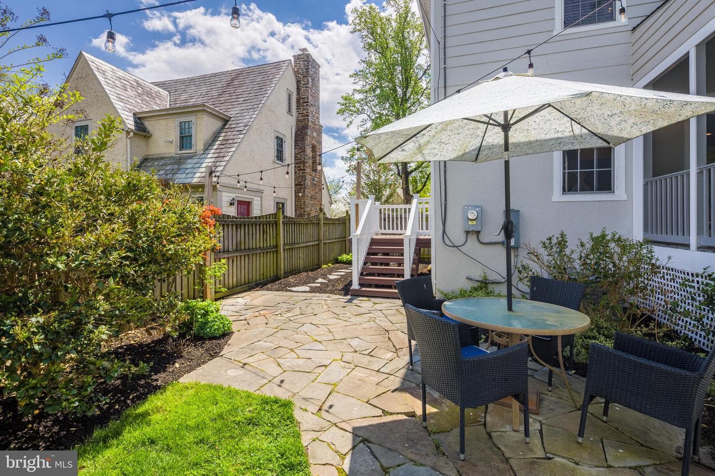 902 Kingston Road photo 47