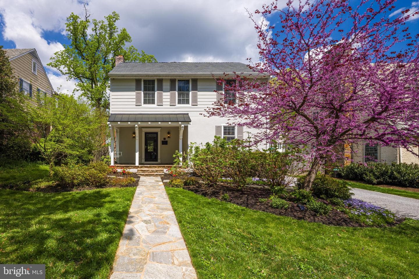 902 Kingston Road photo 50