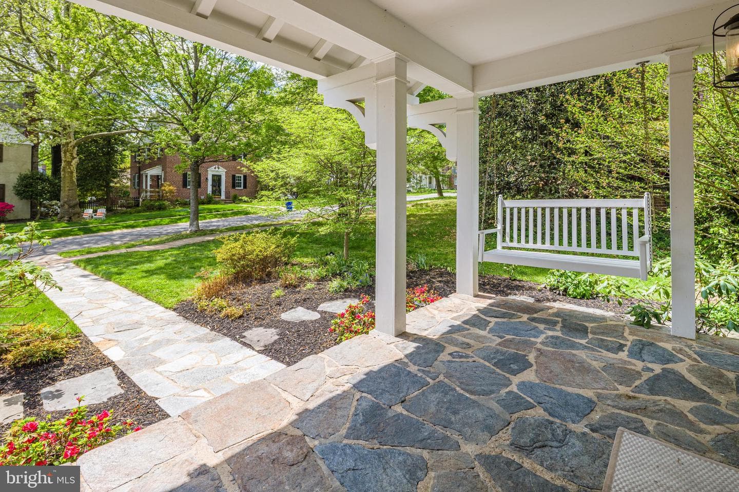 902 Kingston Road photo 52
