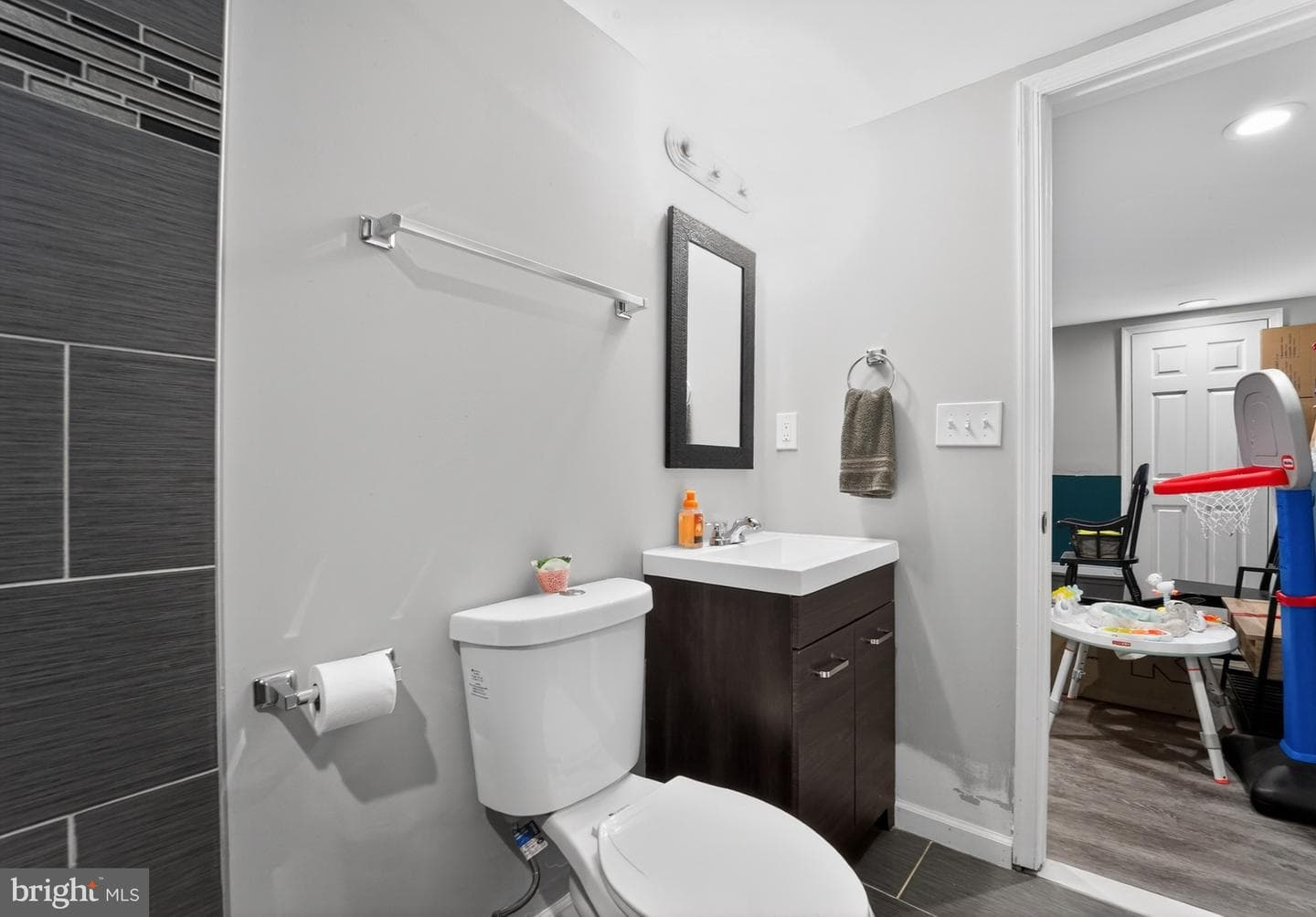 217 Pinewood Road photo 34