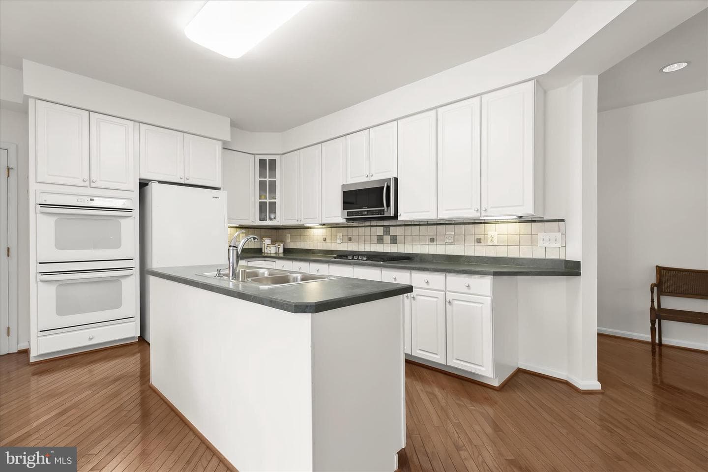 320 Chalk Hill Drive photo 17