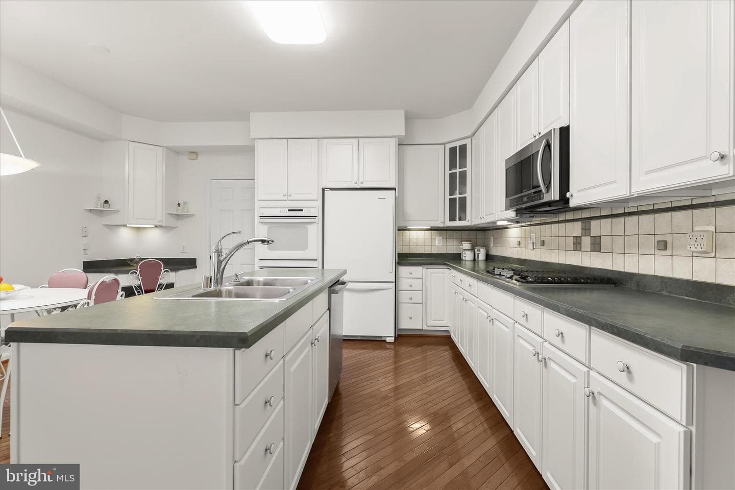 320 Chalk Hill Drive photo 18