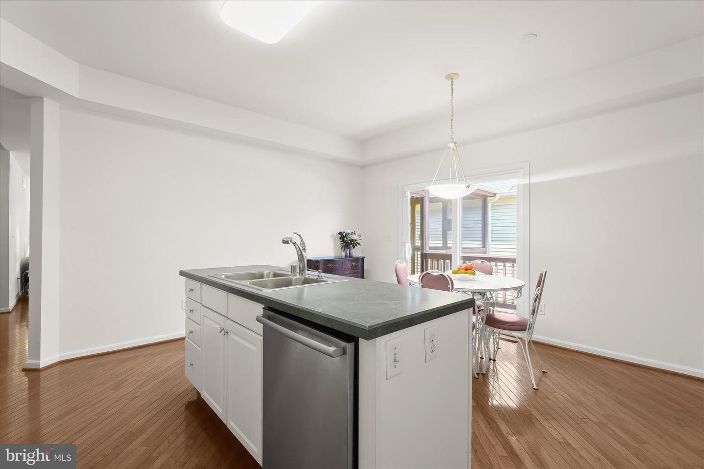 320 Chalk Hill Drive photo 25