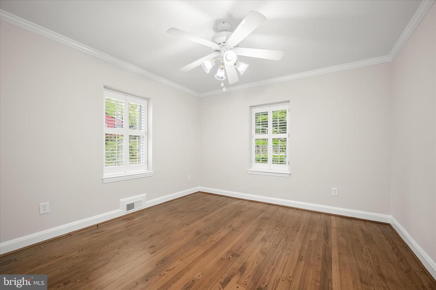 11 Seminole Avenue photo 24