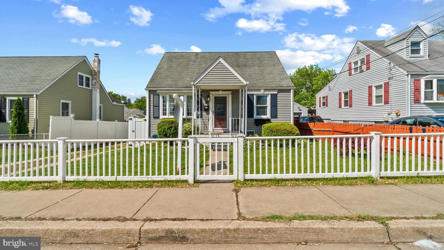 18 N Hawthorne Rd, Middle River
