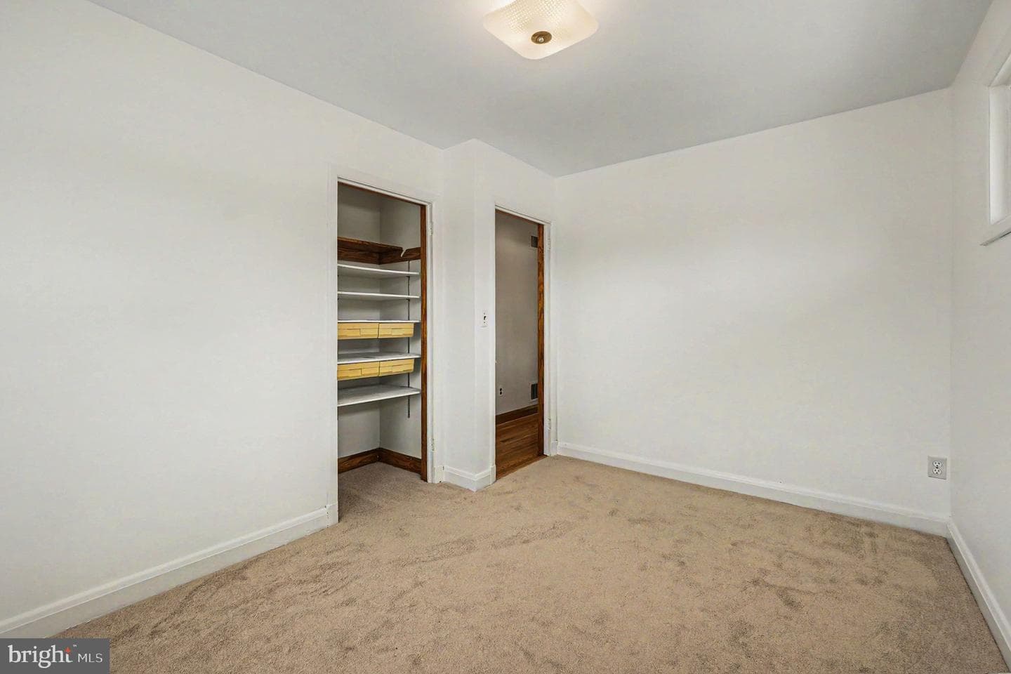 9204 Snyder Lane photo 15
