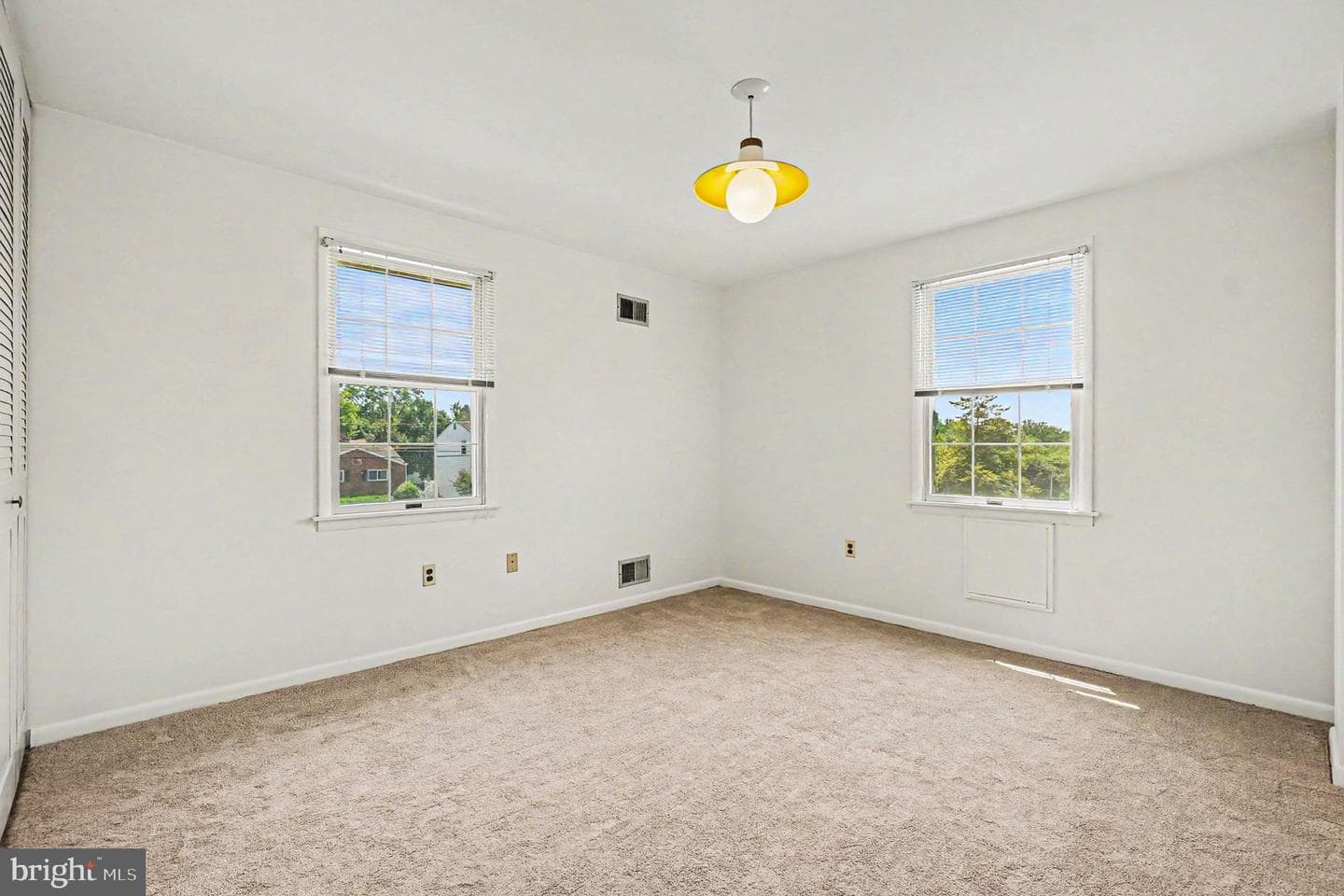 9204 Snyder Lane photo 23
