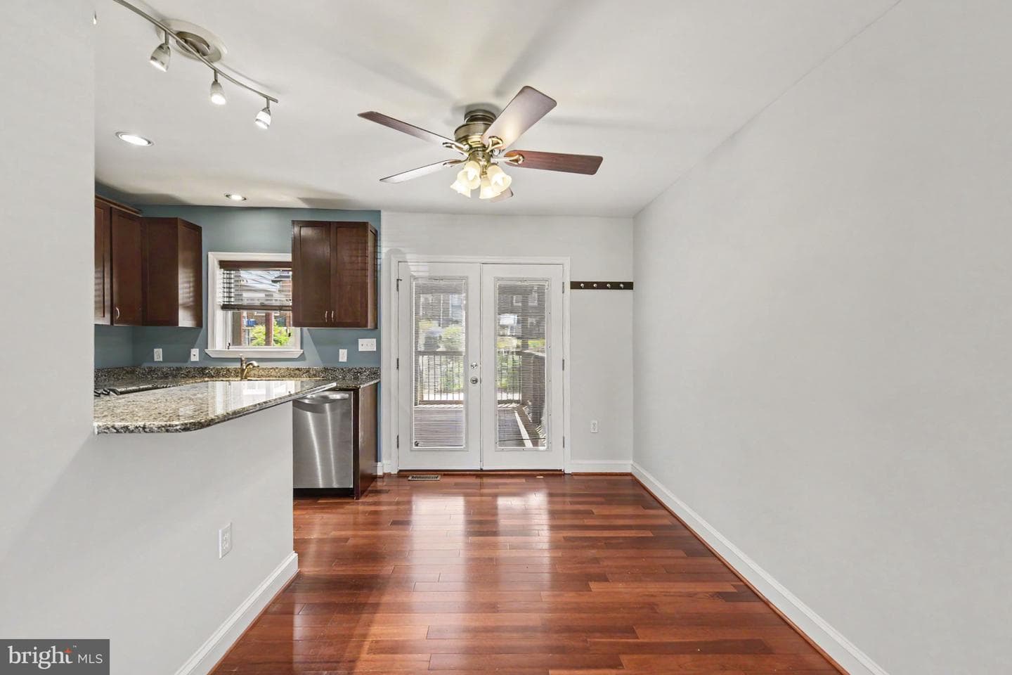 7039 Eastbrook Avenue photo 5