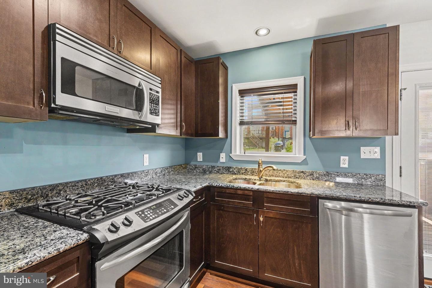 7039 Eastbrook Avenue photo 9