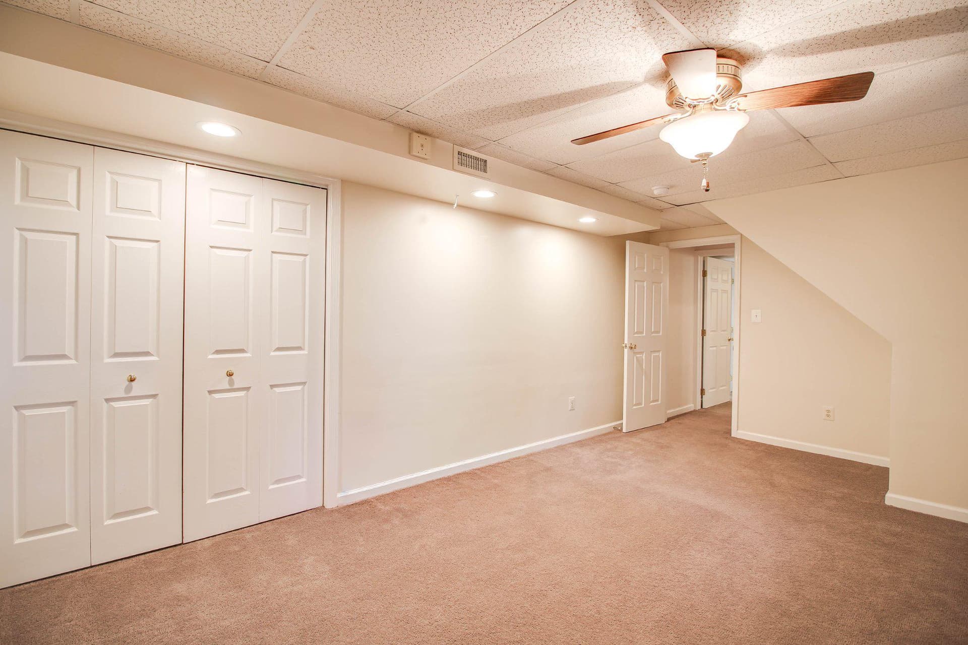 1010 Hilton Avenue photo 30