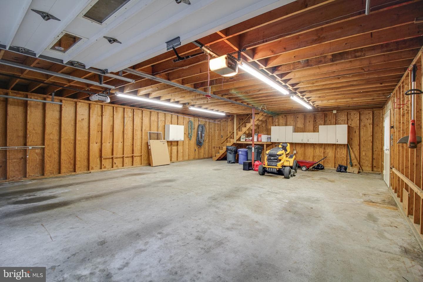 1010 Hilton Avenue photo 45