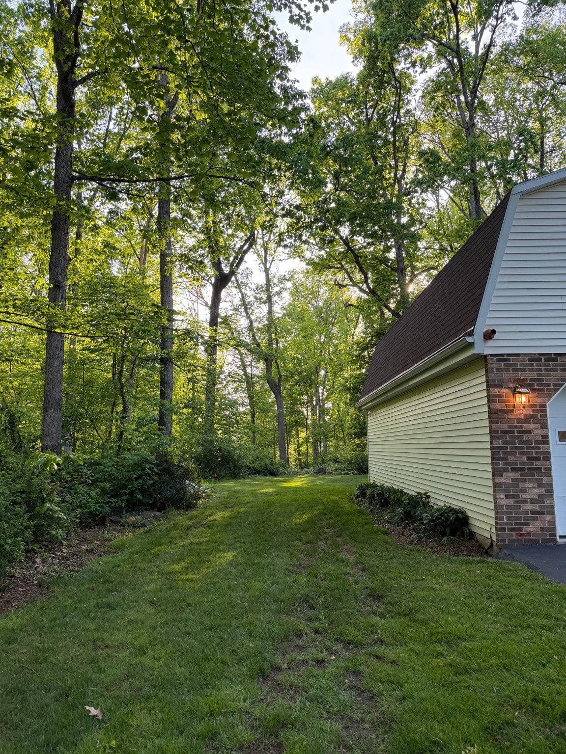 1010 Hilton Avenue photo 56