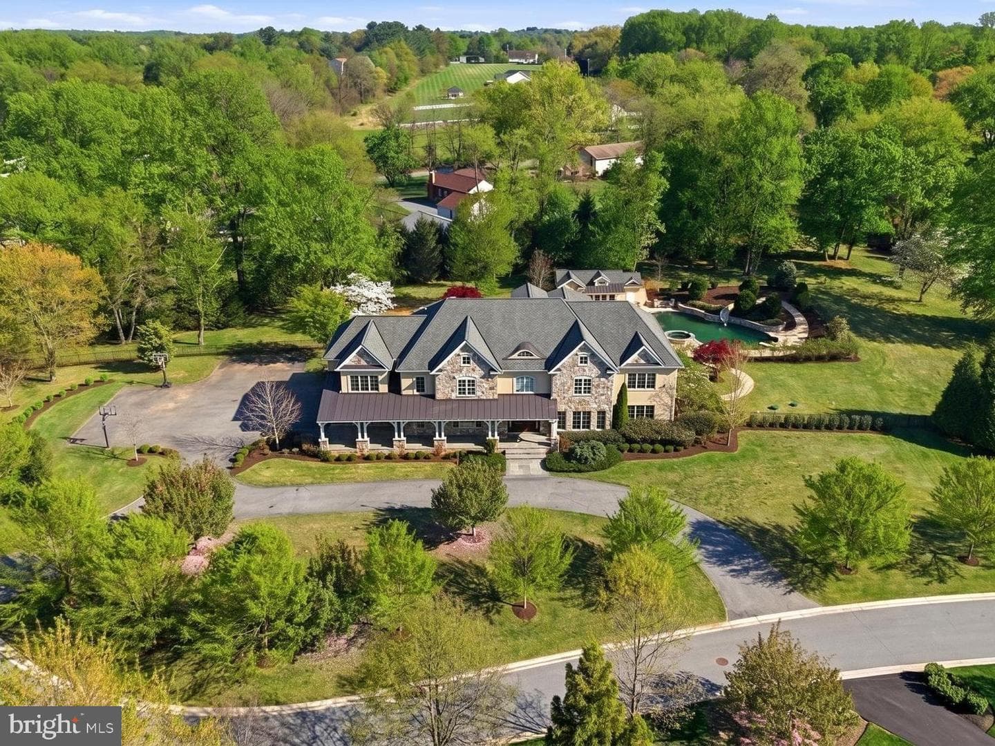 12228 Worthington photo 1