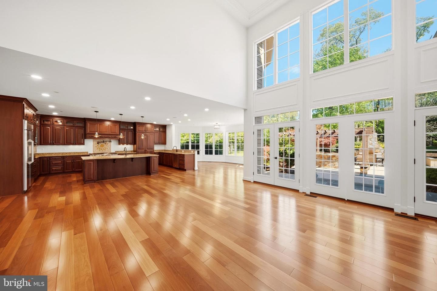 12228 Worthington photo 18