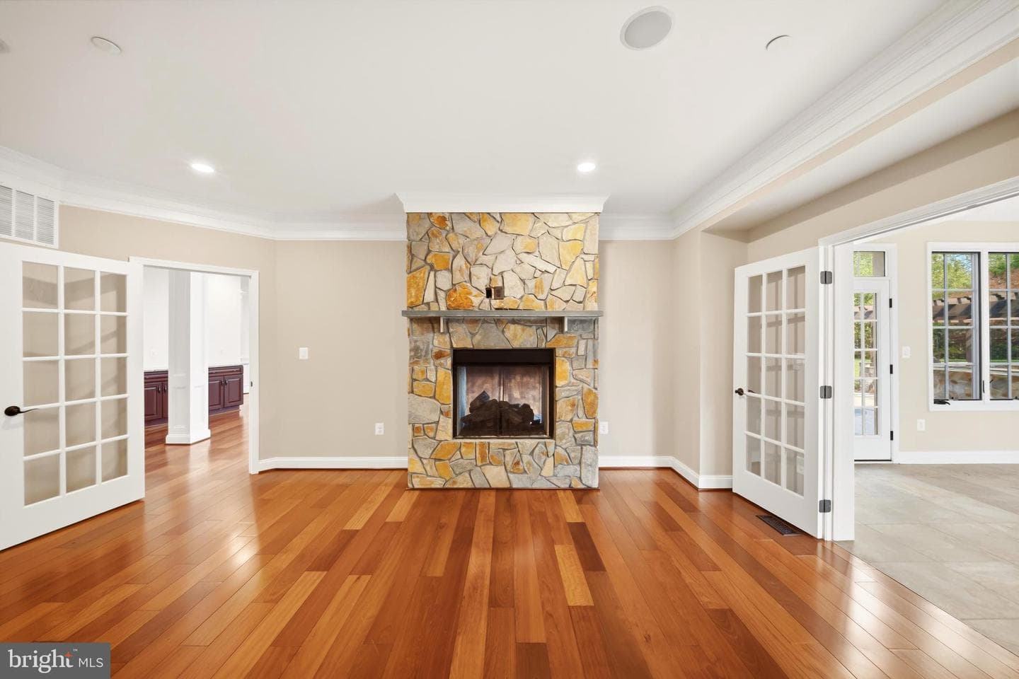 12228 Worthington photo 24