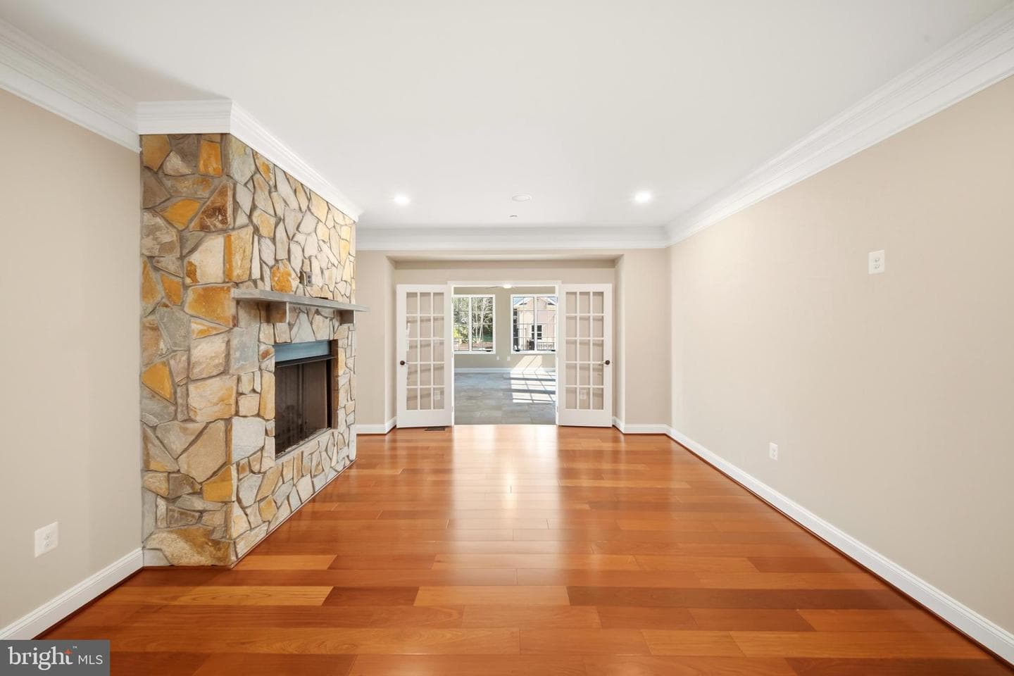 12228 Worthington photo 25