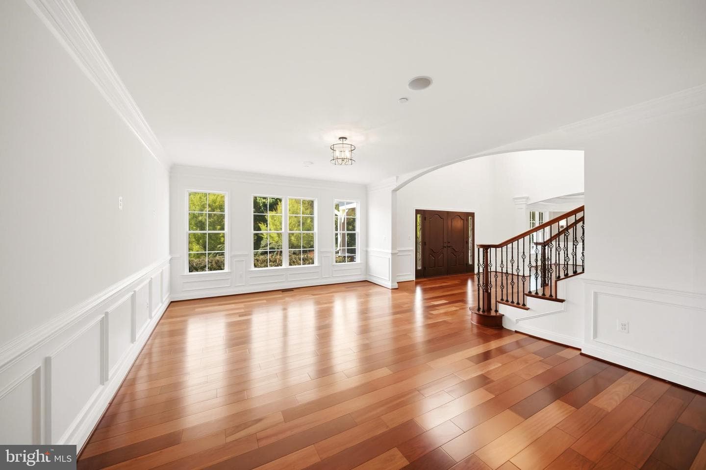 12228 Worthington photo 29