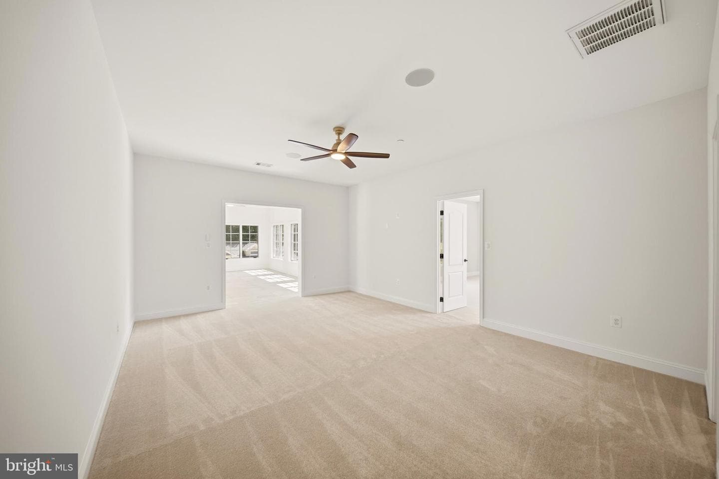 12228 Worthington photo 36