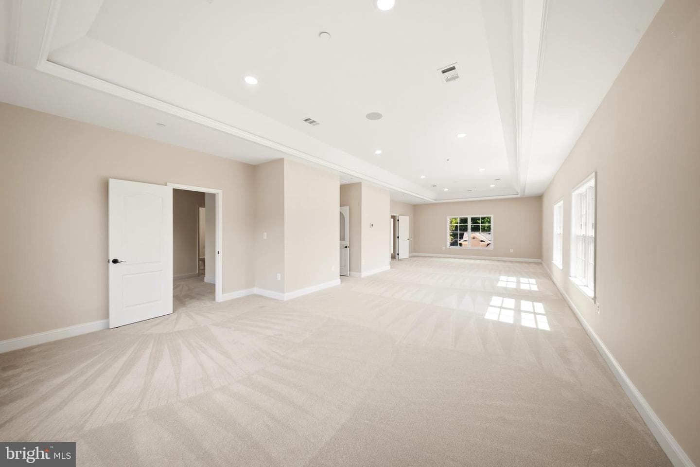 12228 Worthington photo 41