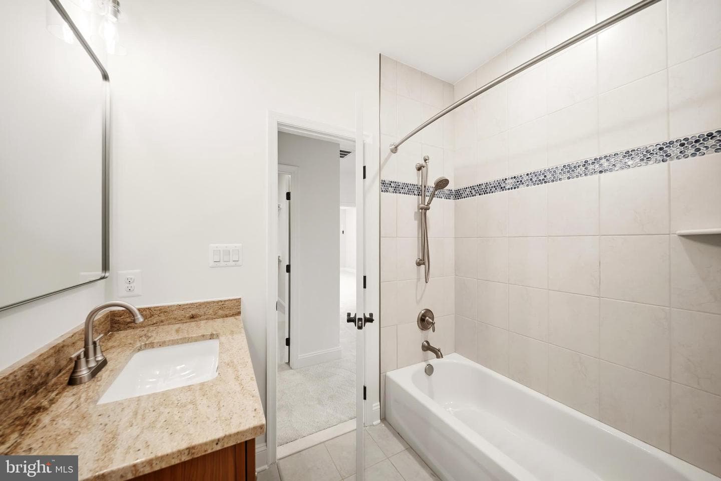 12228 Worthington photo 43