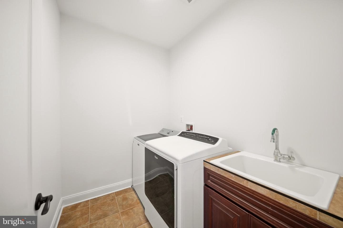 12228 Worthington photo 46