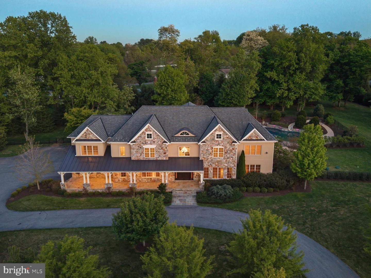 12228 Worthington photo 5