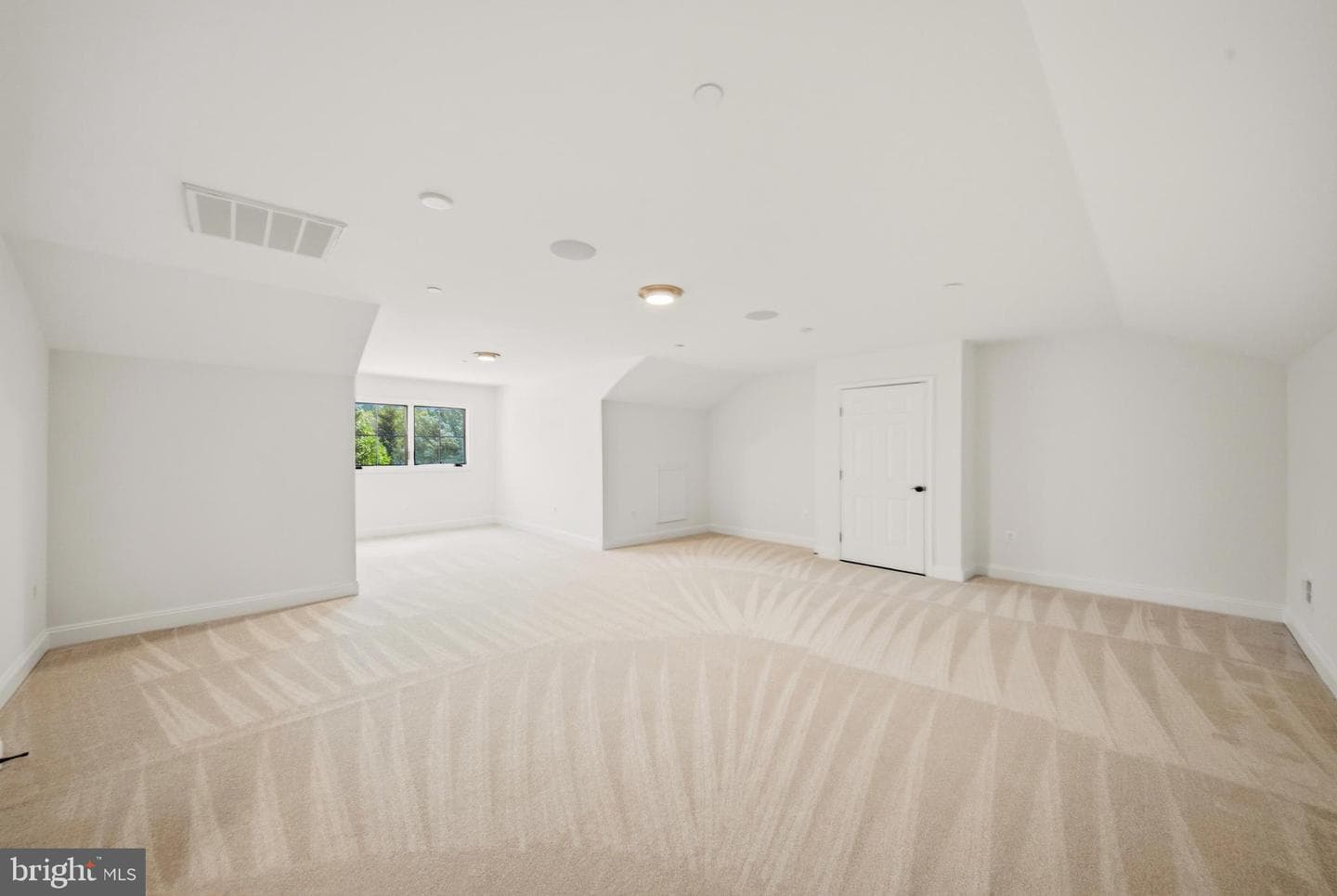 12228 Worthington photo 61