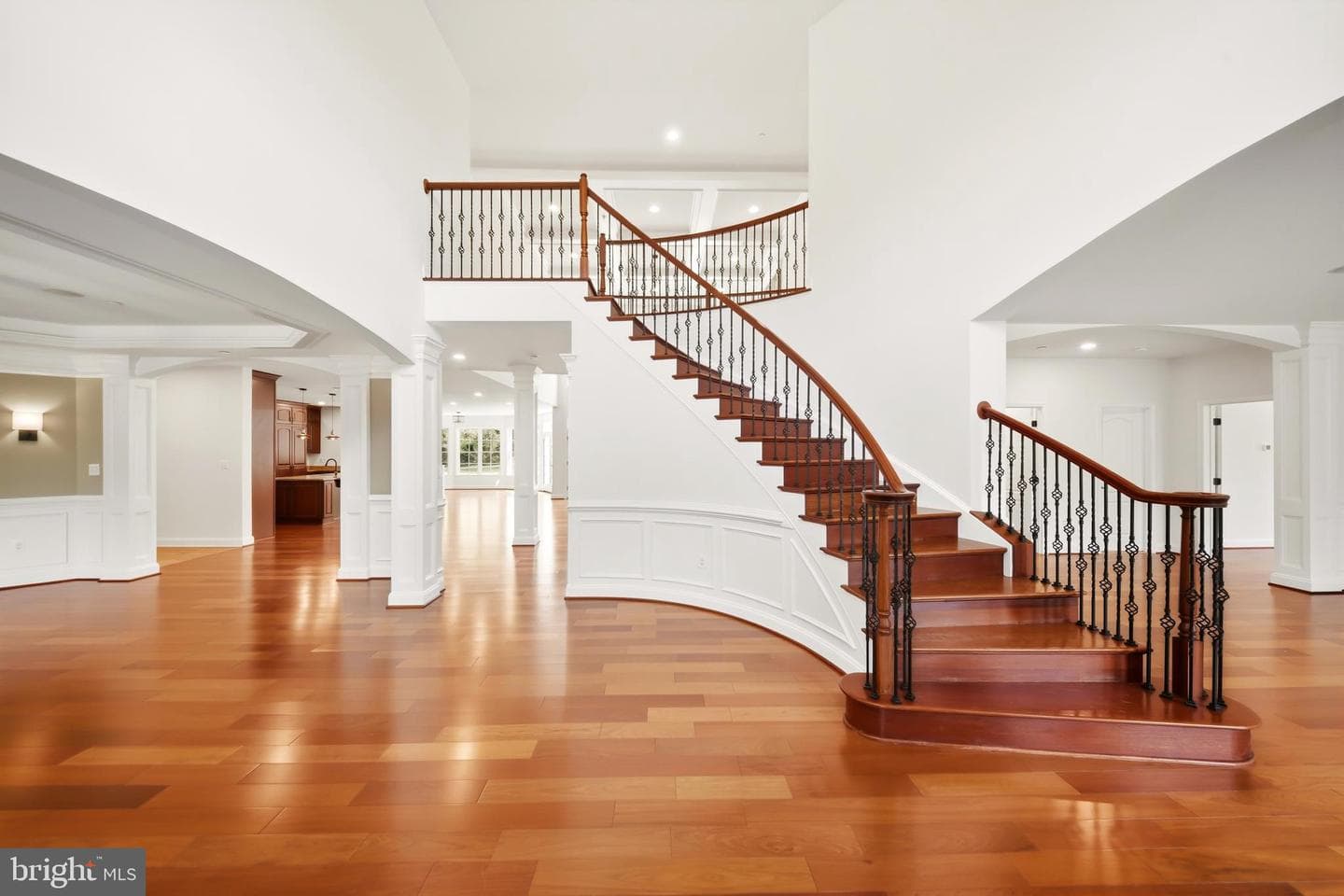 12228 Worthington photo 7