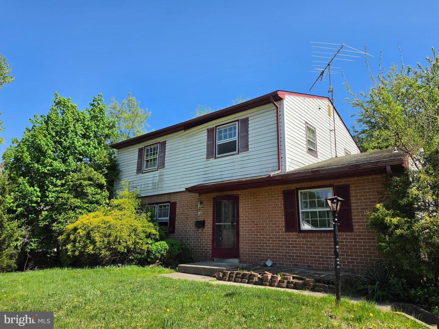 109 Cherry Valley Road photo 2