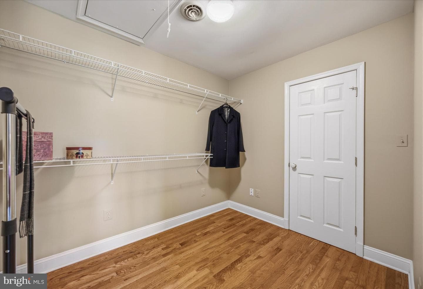 8 Rolling Farm Court photo 32