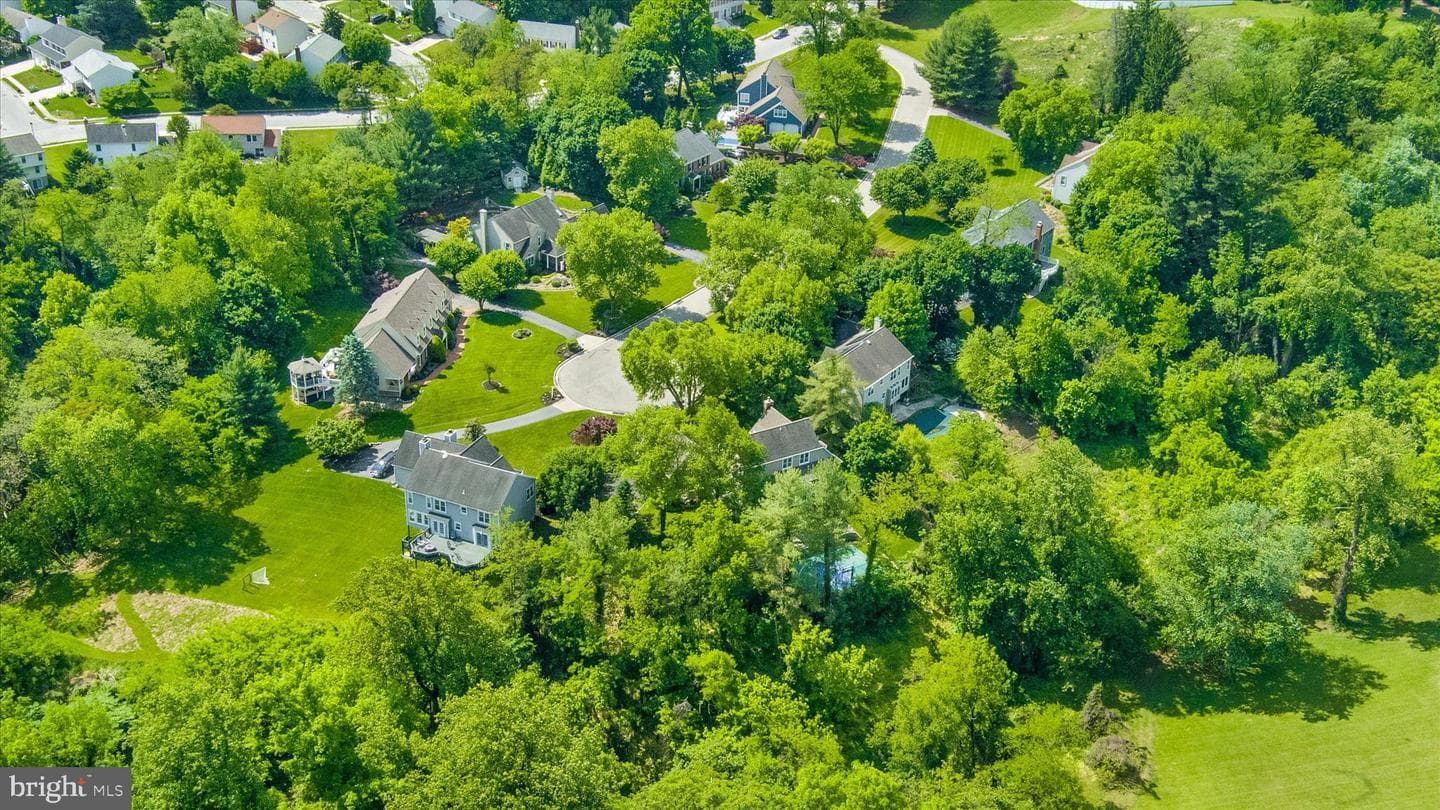 8 Rolling Farm Court photo 68