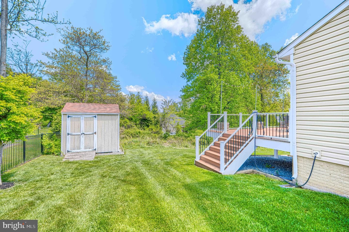 406 Sherwood Road photo 56