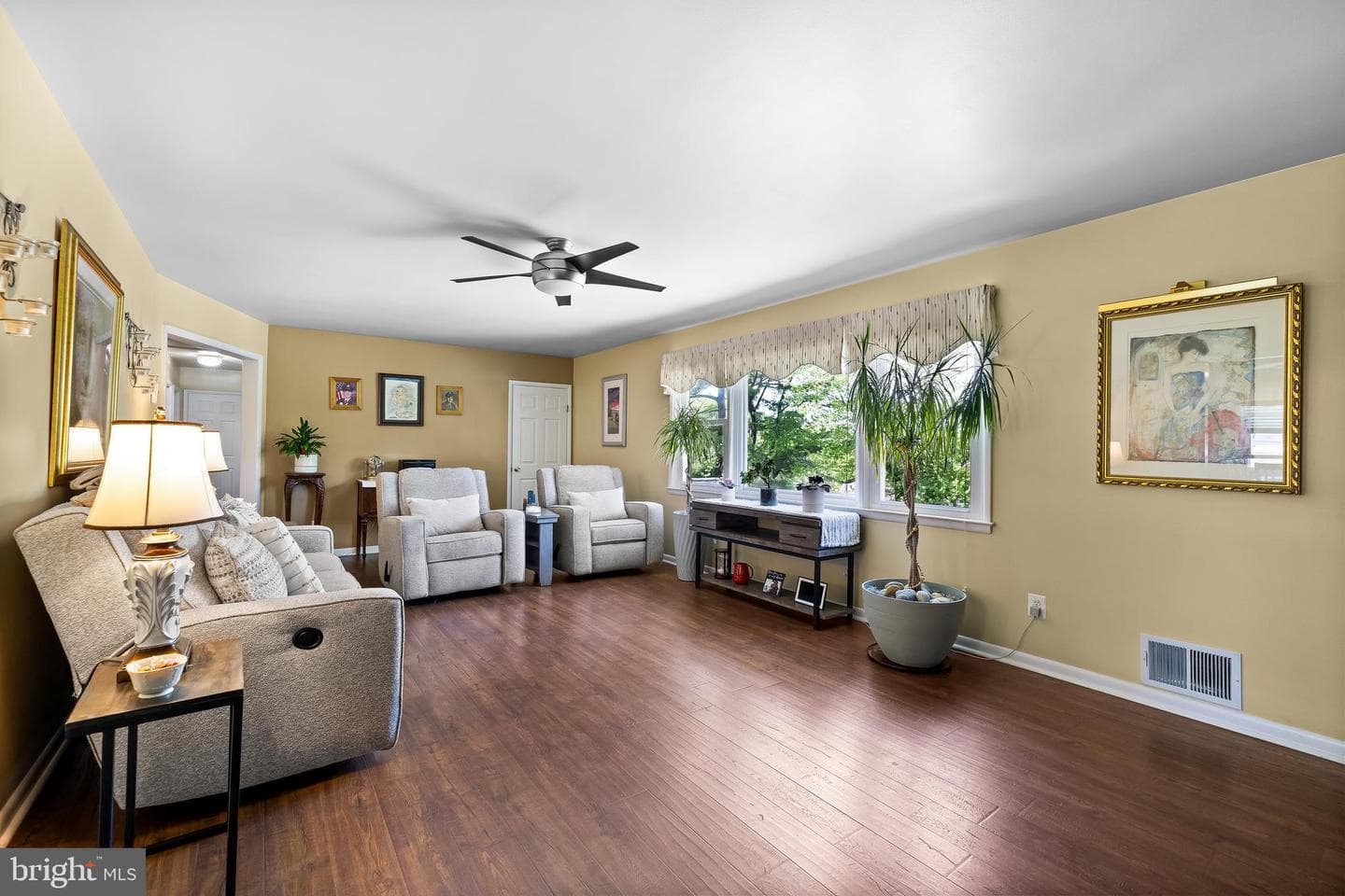 8928 Satyr Hill photo 10