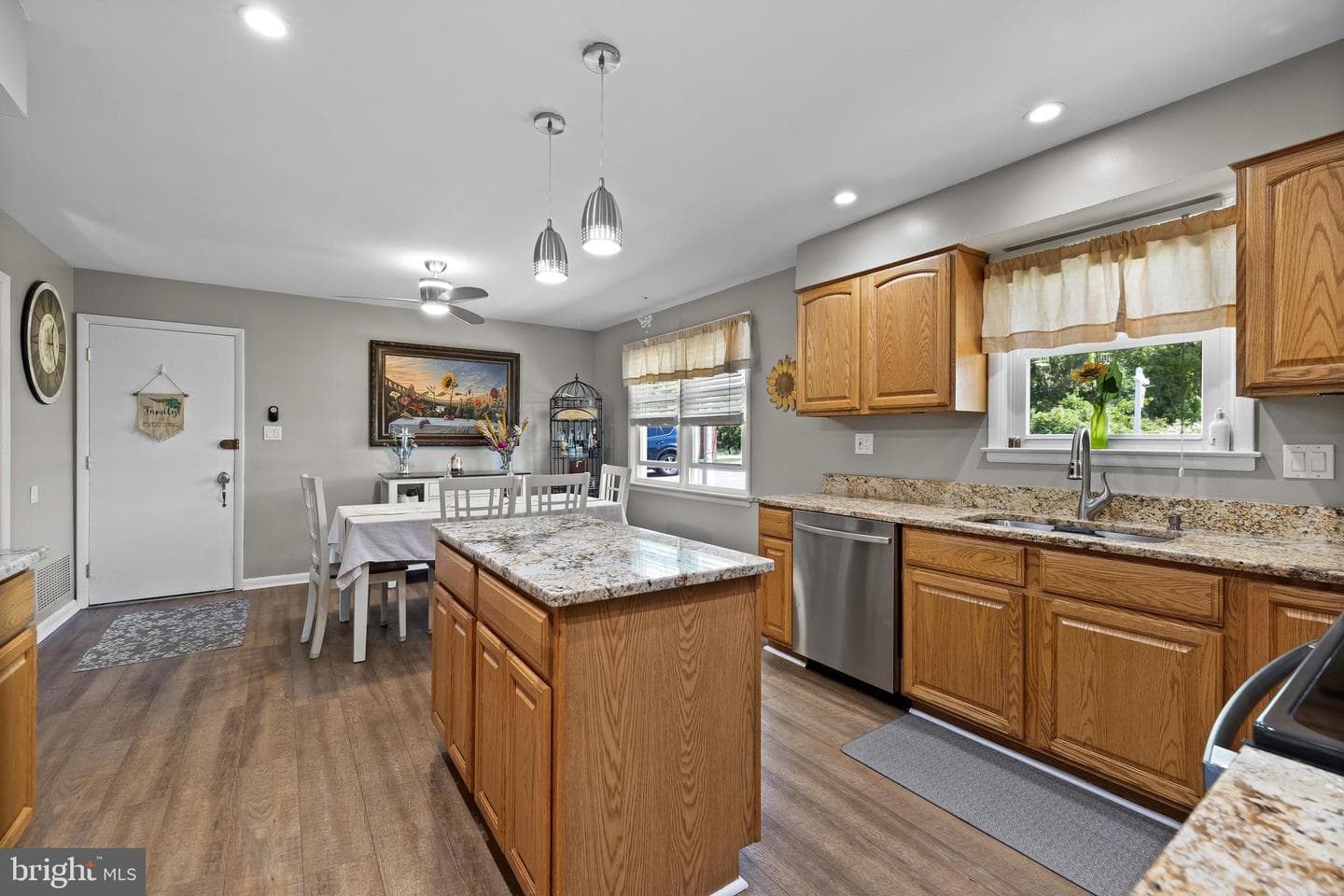 8928 Satyr Hill photo 18