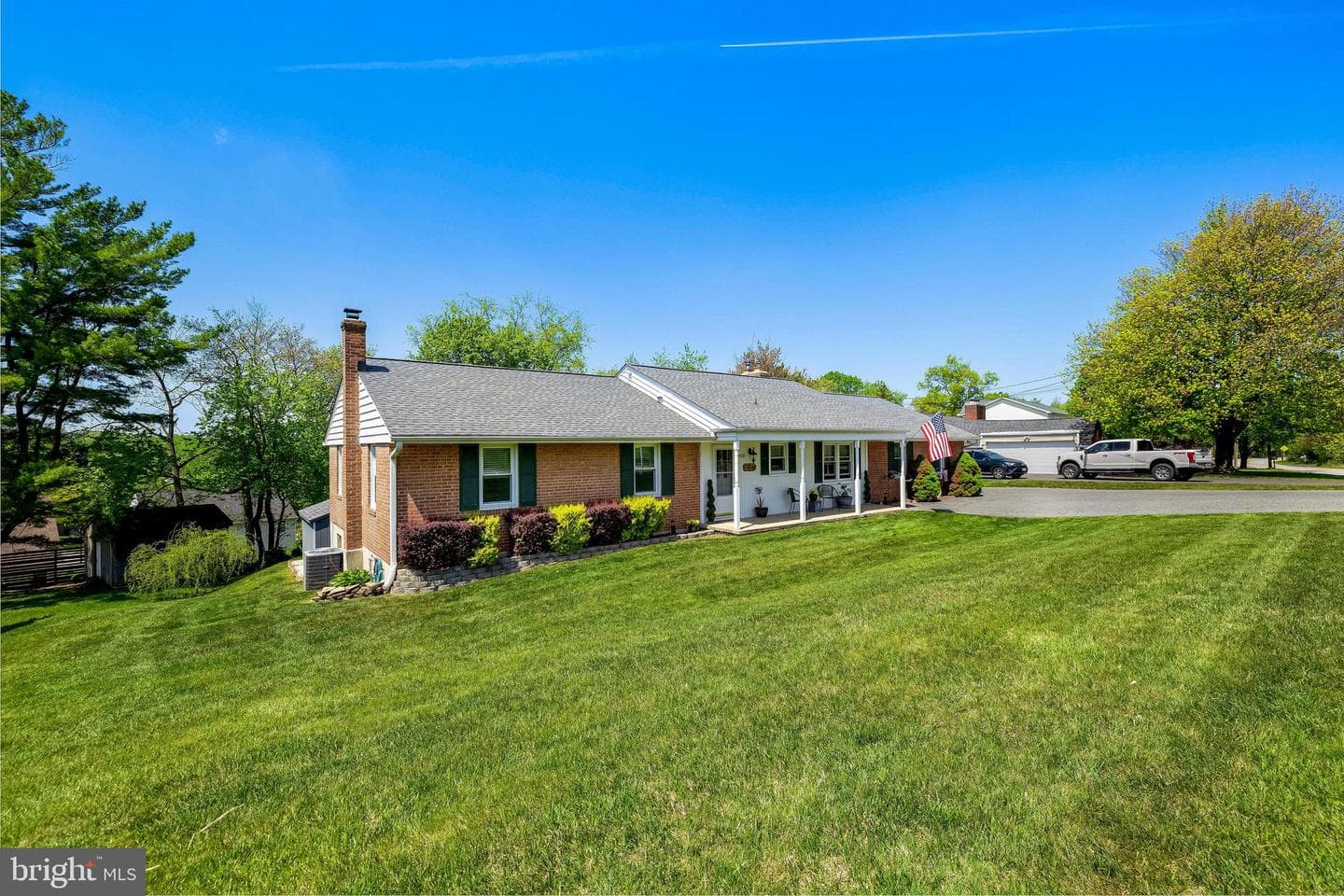 8928 Satyr Hill photo 2