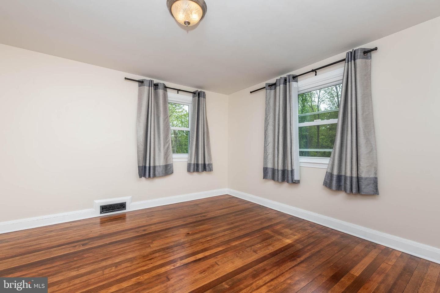 2705 Spring Hill Road photo 22