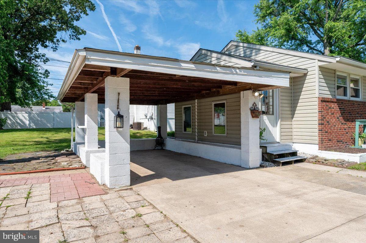 3231 Grace Road photo 4