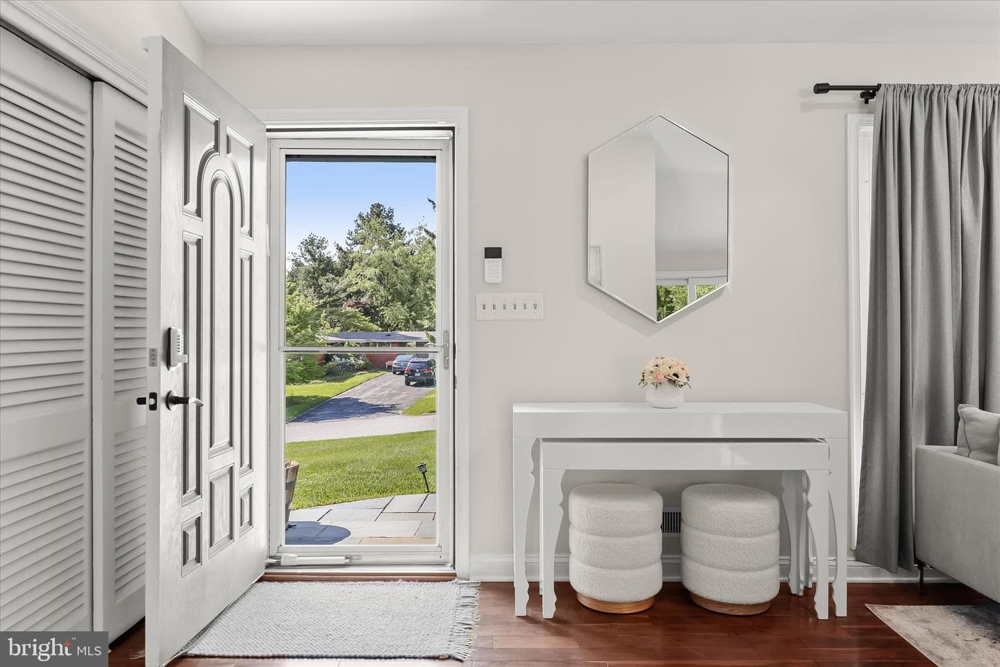 3412 Manor Hill photo 3