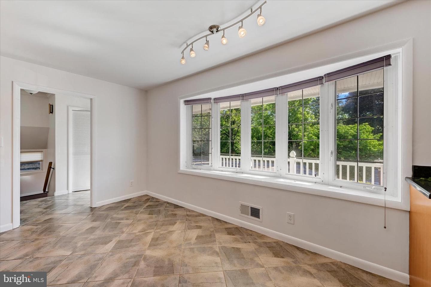 8216 Thornton Road photo 16