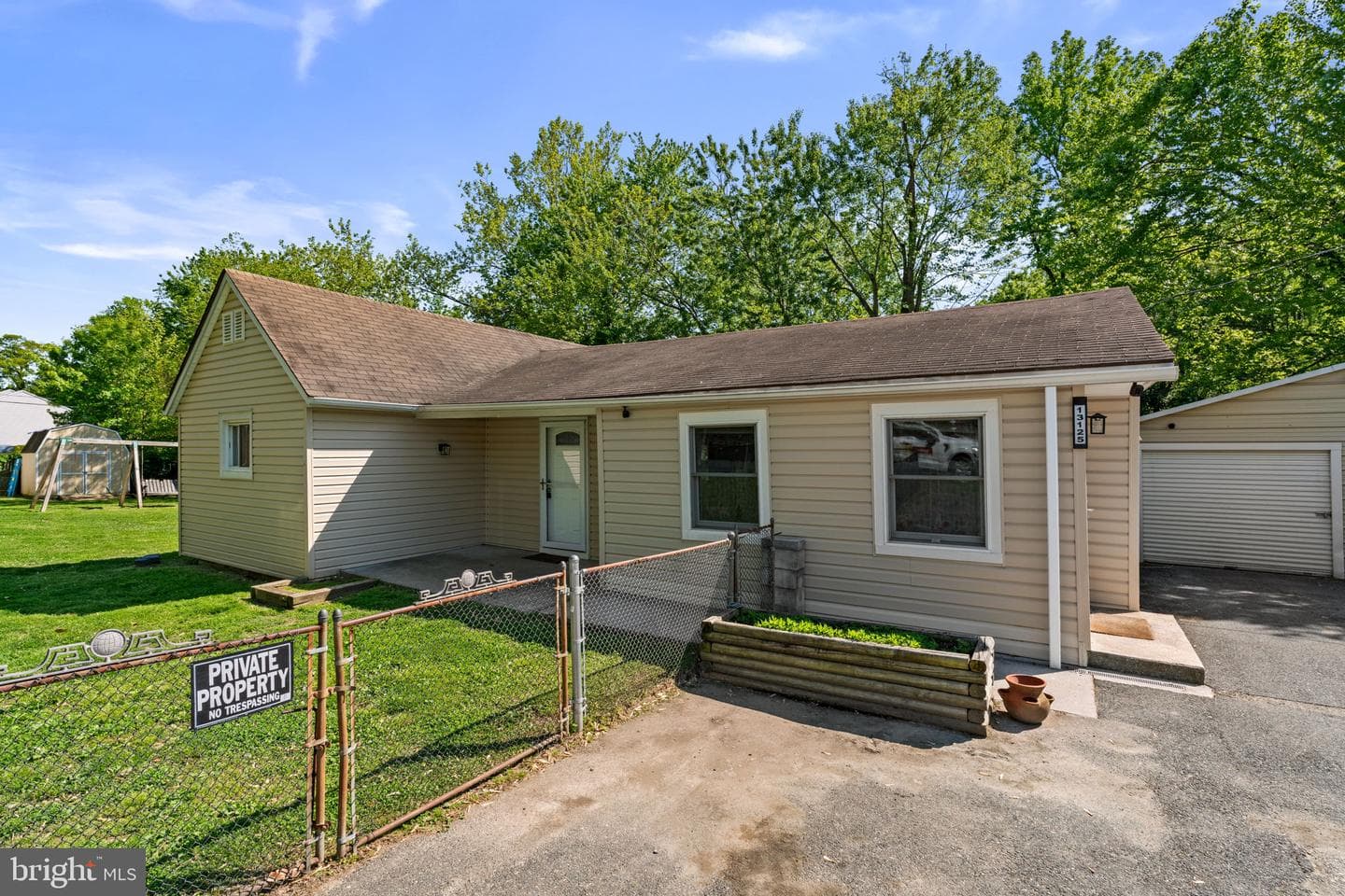 13125 Sylvan Avenue photo 2