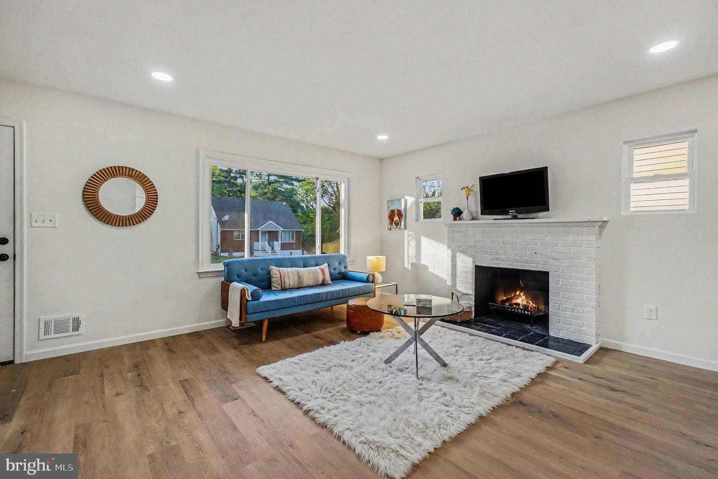 7919 Montrose Avenue photo 2